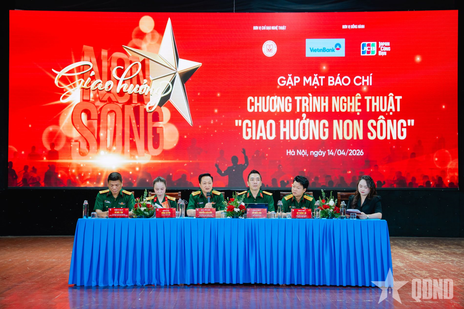 200 nghệ sĩ trong và ngoài Quân đội biểu diễn 