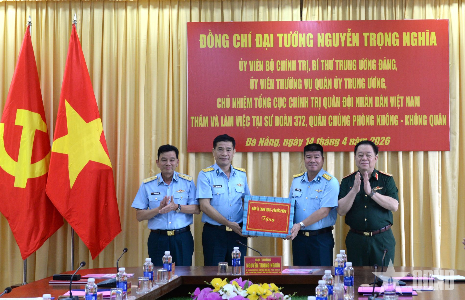 Đại tướng Nguyễn Trọng Nghĩa thăm, làm việc với Sư đoàn Không quân 372, Công ty Cổ phần Xây lắp Thành An 96 và Bộ tư lệnh Quân khu 5