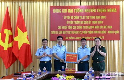 Gallery - 	Đại tướng Nguyễn Trọng Nghĩa thăm, làm việc tại Quân khu 5