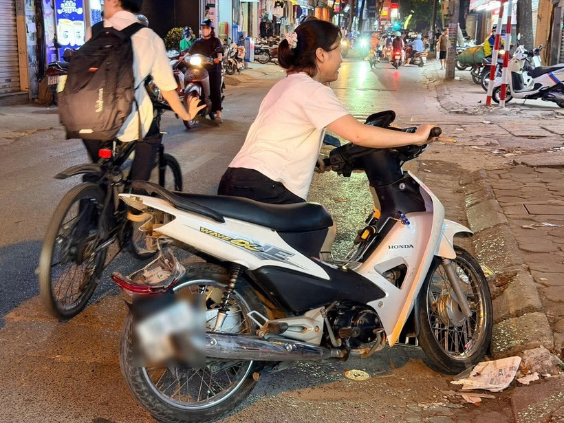 Hà Nội: Va chạm liên hoàn 4 phương tiện trên đường Doãn Kế Thiện
