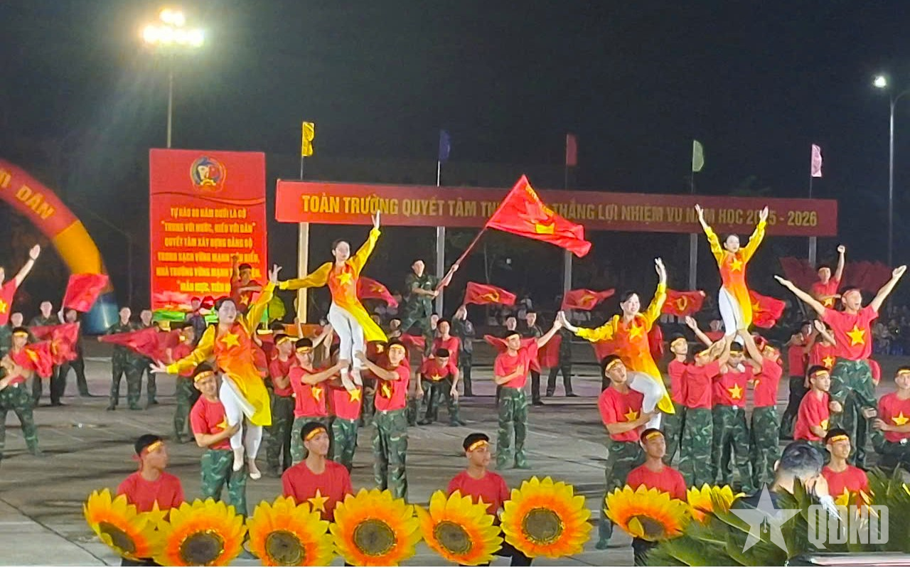 Hội thi múa, hát tập thể chào mừng kỷ niệm ngày truyền thống Trường Sĩ quan Lục quân 1