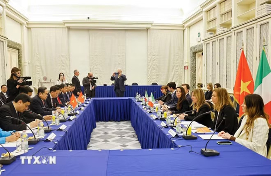 Chủ tịch Quốc hội Trần Thanh Mẫn tiếp Phó chủ tịch Thượng viện Italy