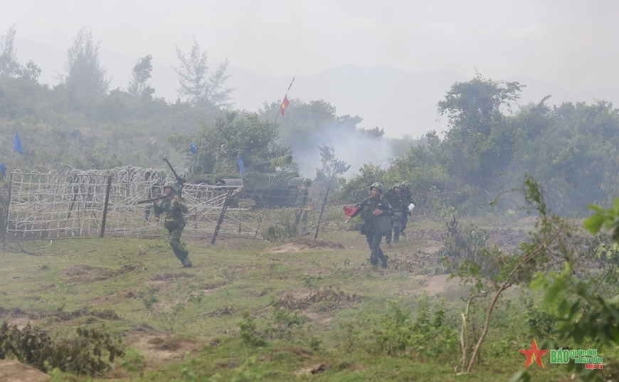 Phong cách chỉ huy sâu sát, thuyết phục lòng người