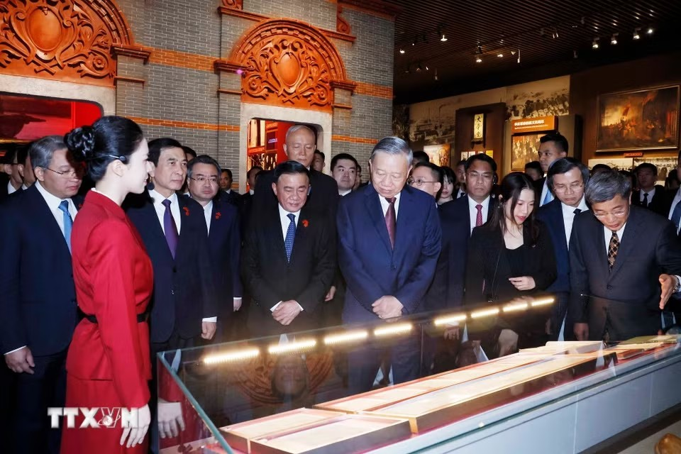 Tổng Bí thư, Chủ tịch nước Tô Lâm thăm Bảo tàng Lịch sử Đảng Cộng sản Trung Quốc