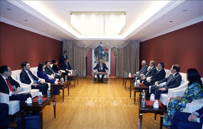 Tổng Bí thư, Chủ tịch nước Tô Lâm và phu nhân gặp mặt thân nhân các tướng lĩnh, chuyên gia, nhân sĩ hữu nghị Việt Nam - Trung Quốc