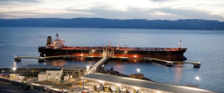 Gi&aacute; xăng dầu h&ocirc;m nay (15-4): Gi&aacute; dầu thế giới quay đầu giảm mạnh