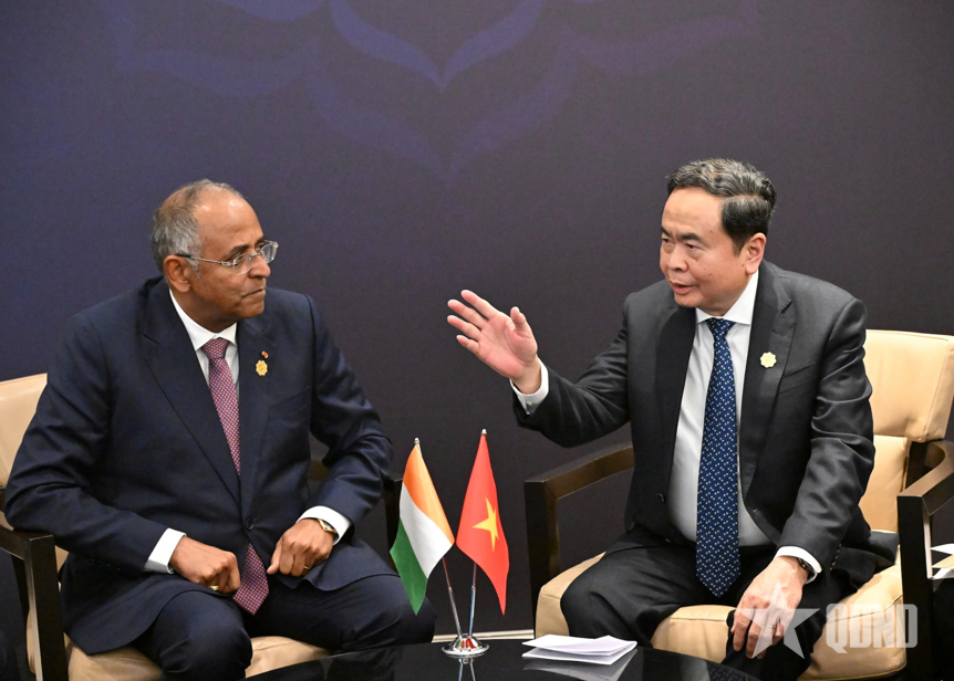 Chủ tịch Quốc hội Trần Thanh Mẫn gặp Chủ tịch Quốc hội Bờ Biển Ng&agrave;