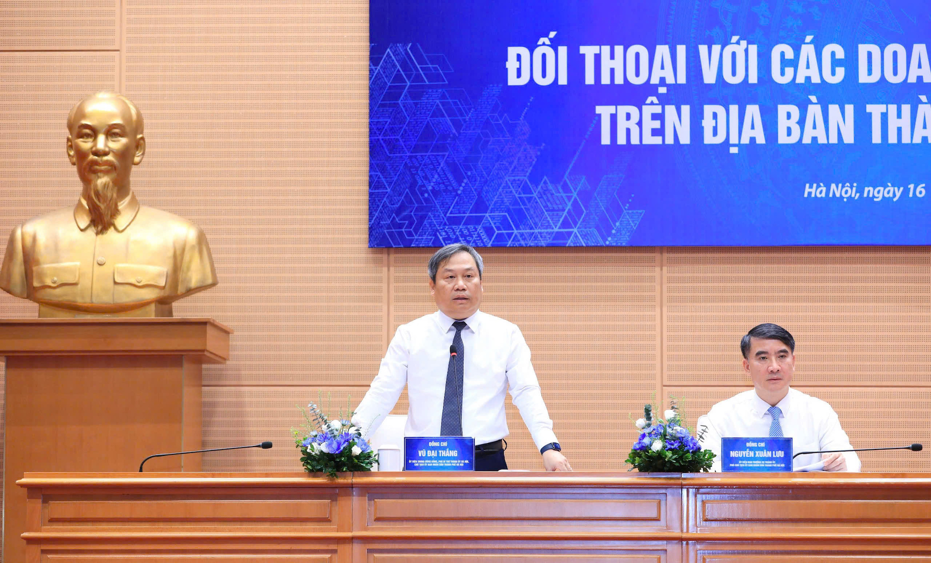 Tháo gỡ khó khăn, thúc đẩy doanh nghiệp Hà Nội phát triển