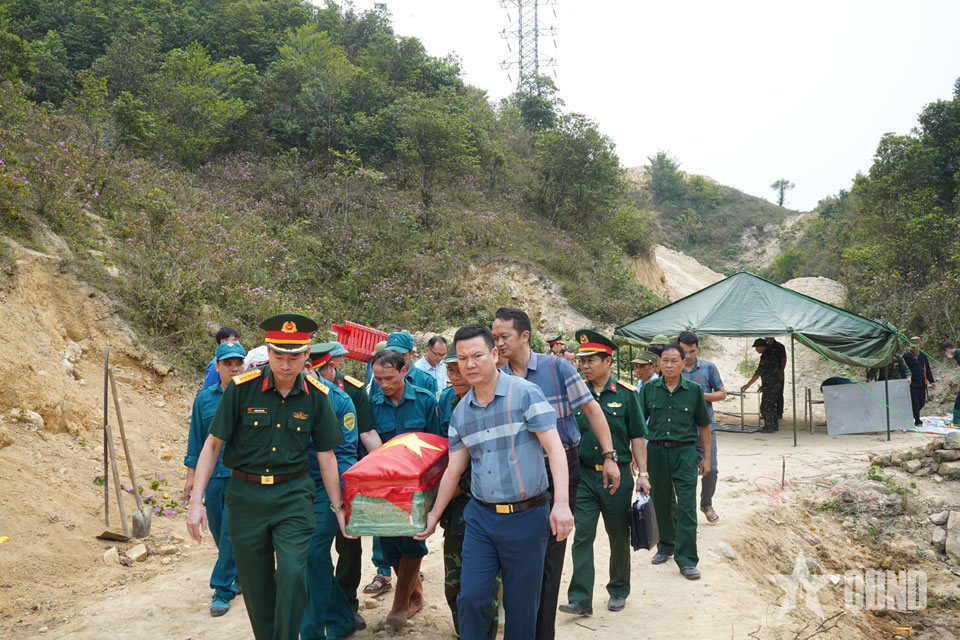 Lào Cai: Quy tập, bàn giao và an táng hài cốt liệt sĩ