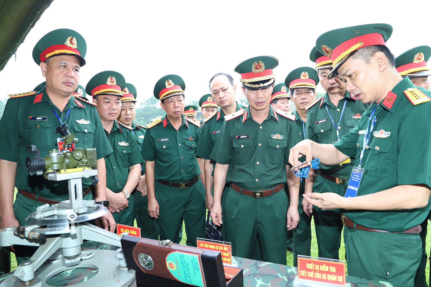 Hành trình sáng tạo: Dụng cụ cắt đốt trong phẫu thuật tuyến giáp