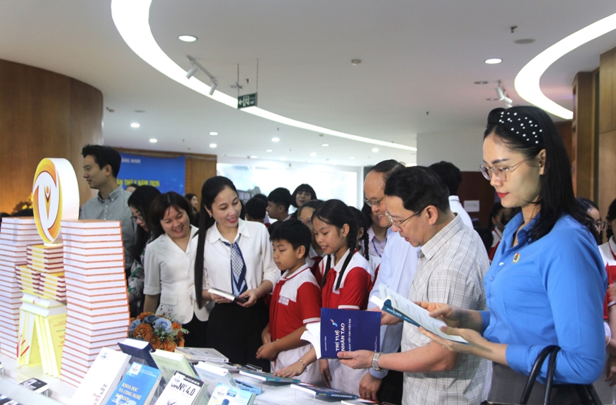 Quảng Ninh khai mạc Ng&agrave;y S&aacute;ch v&agrave; Văn h&oacute;a đọc Việt Nam lần thứ V năm 2026