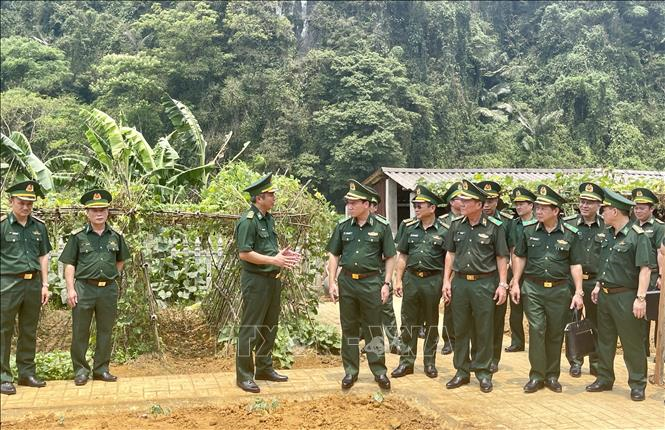 Trung tướng Vũ Trung Kiên kiểm tra công tác Biên phòng tại địa bàn trọng điểm