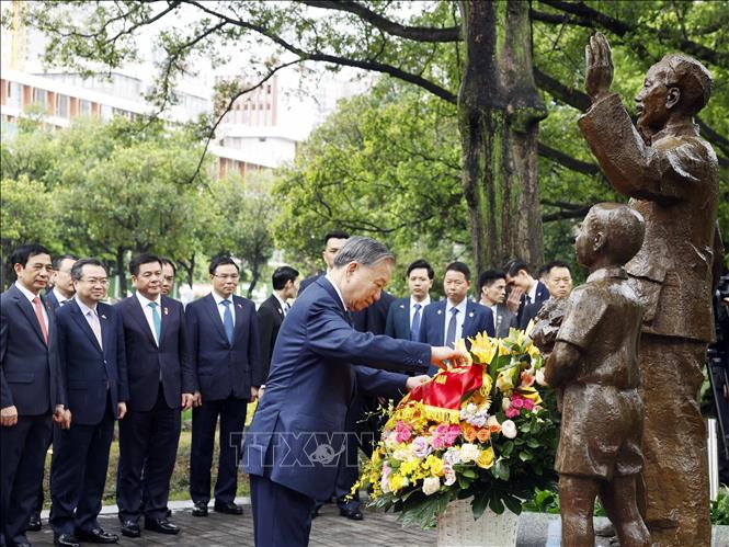 Tổng Bí thư, Chủ tịch nước Tô Lâm thăm di tích Khu học xá Trung ương (Trung Quốc)