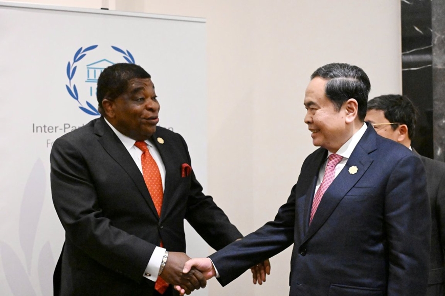 Đại hội đồng IPU-152: Chủ tịch Quốc hội Trần Thanh Mẫn gặp Tổng Thư k&yacute; IPU Martin Chungong