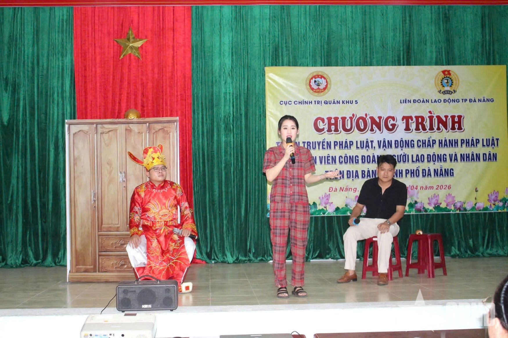 Thiết thực đưa pháp luật vào đời sống người lao động