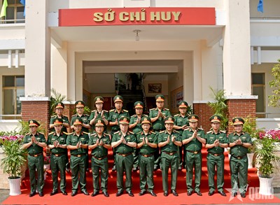 Gallery - 	Đại tướng Nguyễn Trọng Nghĩa thăm, làm việc tại Trung đoàn 10