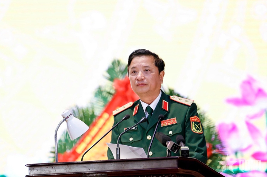 Thủ tướng L&ecirc; Minh Hưng: LLVT Qu&acirc;n khu 4 ph&aacute;t huy truyền thống anh h&ugrave;ng, ho&agrave;n th&agrave;nh xuất sắc mọi nhiệm vụ được giao, tiếp tục viết n&ecirc;n những trang sử h&agrave;o h&ugrave;ng