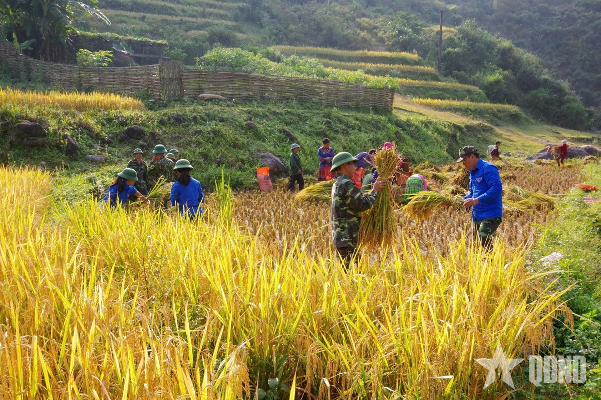 Đối thoại chủ nhật: Bám địa bàn, xây dựng “thế trận lòng dân” vững chắc