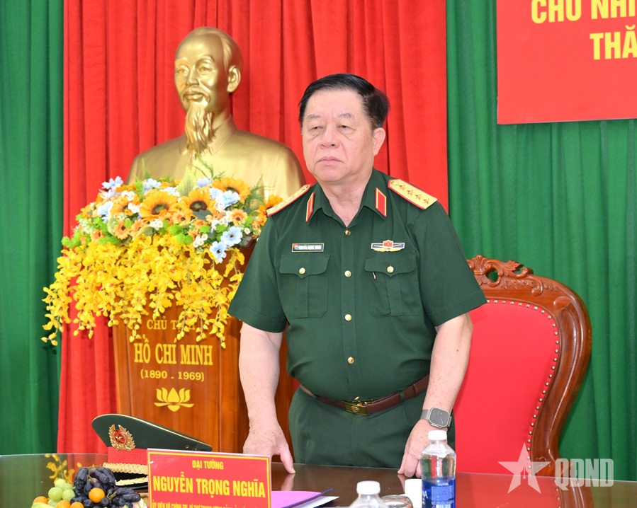 Đại tướng Nguyễn Trọng Nghĩa thăm, làm việc với một số đơn vị trên địa bàn Quân khu 9