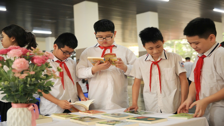 S&aacute;ch điện tử: L&agrave;n s&oacute;ng mới của văn h&oacute;a đọc