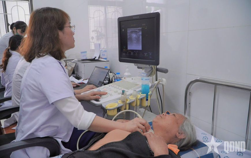 N&acirc;ng cao chất lượng kh&aacute;m, chữa bệnh tại cơ sở