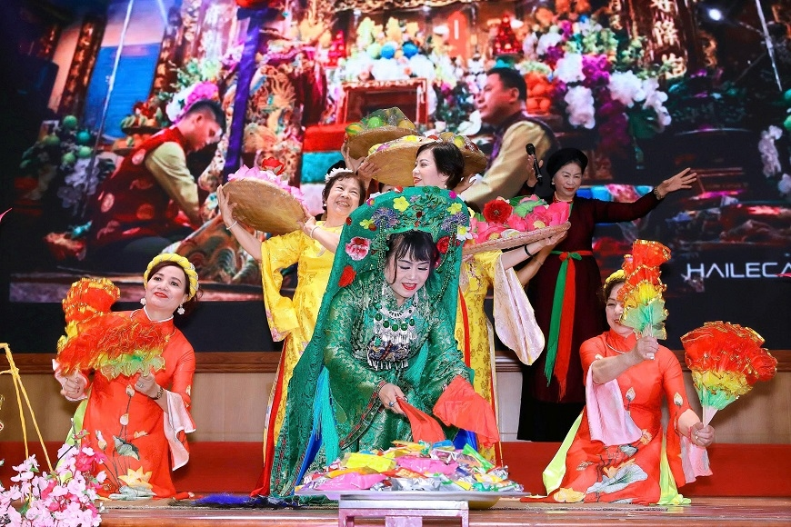 Hà Nội: Người cao tuổi phường Tây Hồ say mê gìn giữ làn điệu dân ca

