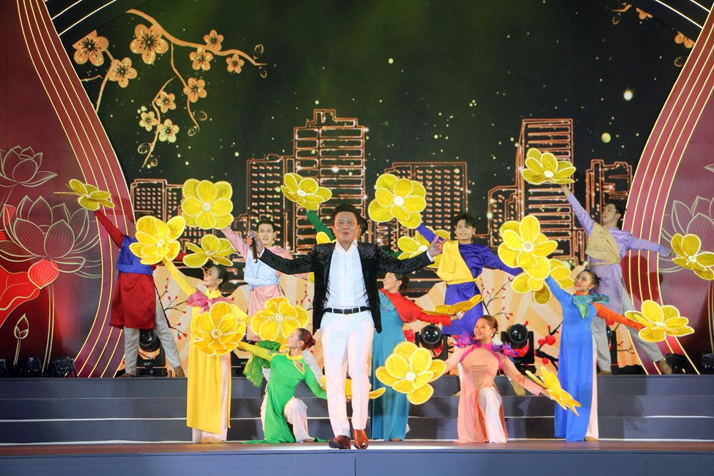 Hát nhép - Dẹp hay dung túng để cứu lấy âm nhạc Việt?