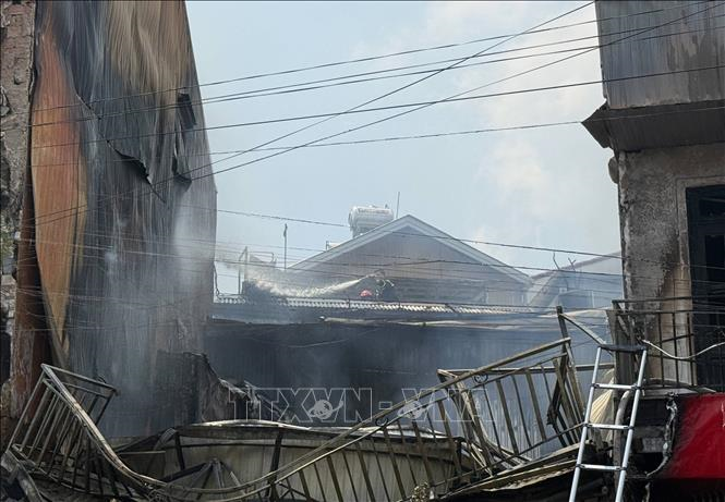 Lâm Đồng: Cháy nhiều căn nhà ngay trung tâm Đà Lạt