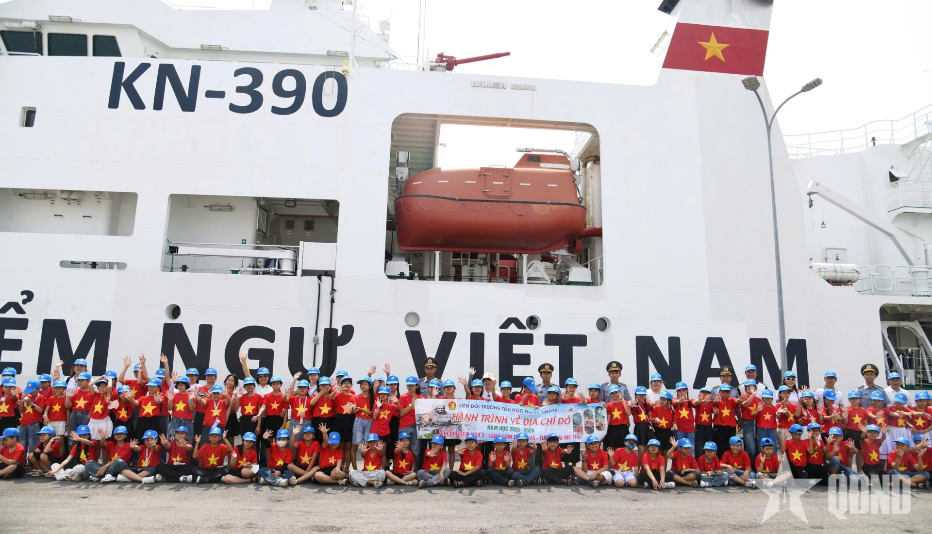 Chi đội Kiểm ngư số 3: Giáo dục tình yêu biển, đảo cho học sinh tiểu học