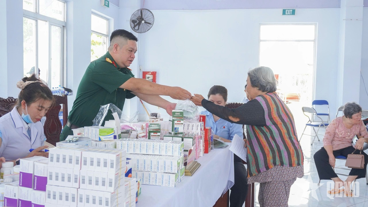 Bệnh viện Quân y 120 (Quân khu 9): Khám bệnh, cấp thuốc miễn phí cho đối tượng chính sách