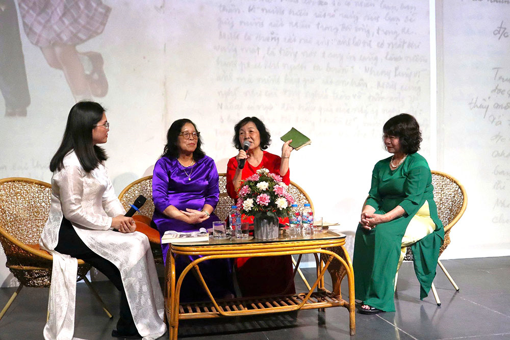 Từ nếp nhà bình yên đến khát vọng hòa bình