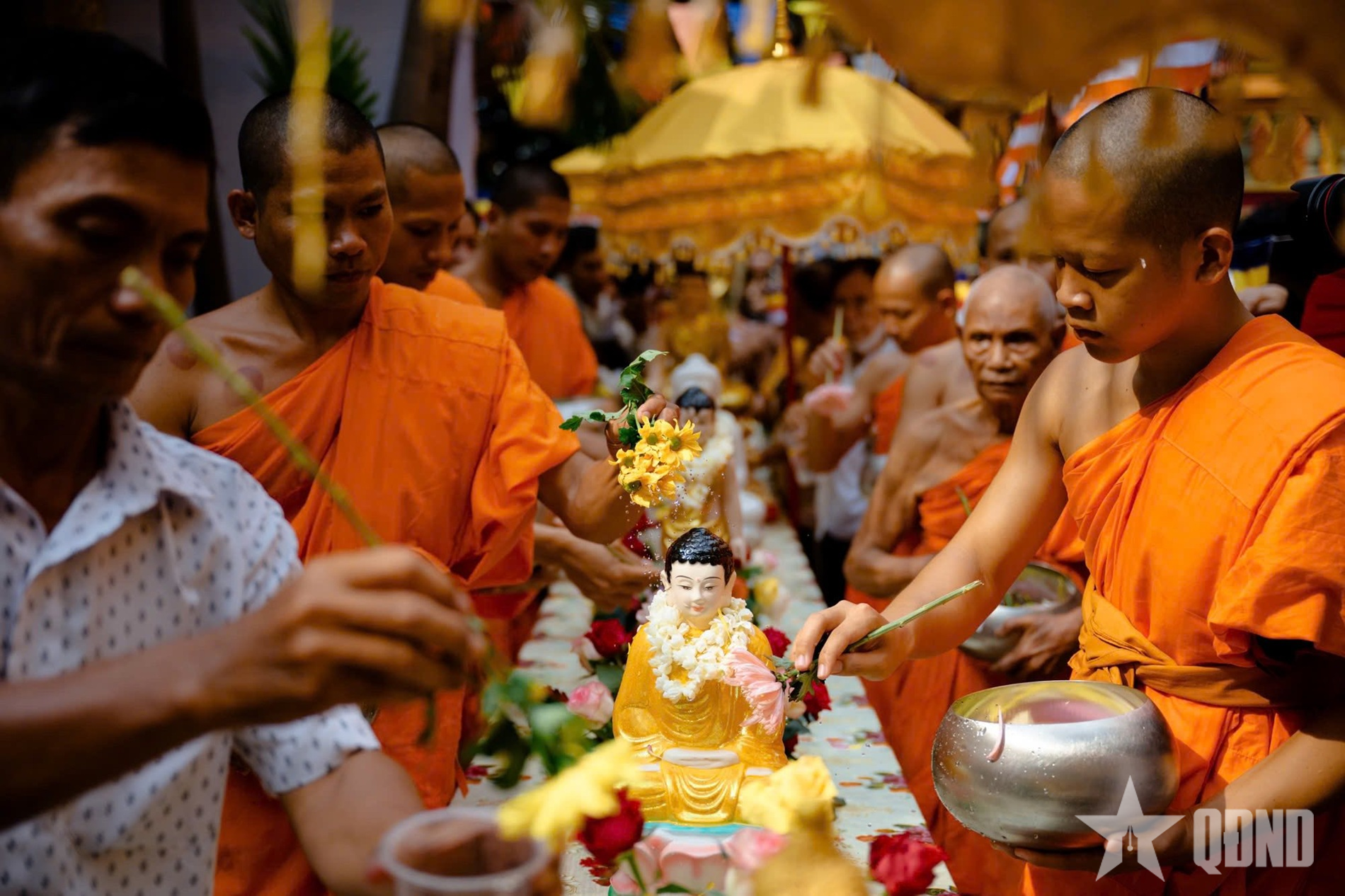 Rộn ràng Tết Chôl Chnăm Thmây giữa lòng phố thị