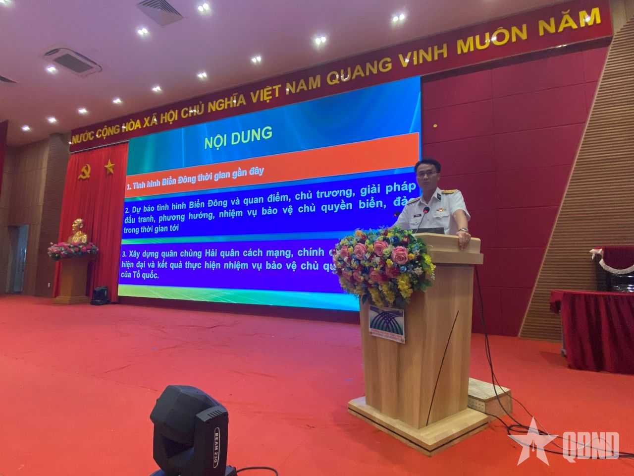 Sôi nổi hoạt động tuyên truyền về biển, đảo tại Trường Đại học Cửu Long của Trung đoàn 196