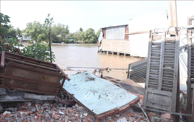 Sạt lở nghiêm trọng trên kênh xáng Bạc Liêu - Cà Mau