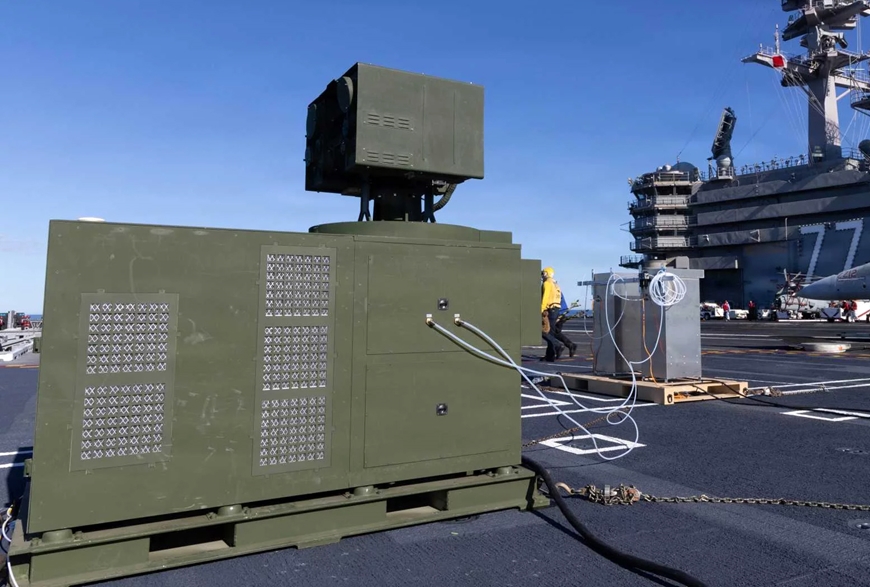 Qu&acirc;n sự thế giới h&ocirc;m nay (22-4): Mỹ lần đầu bắn vũ kh&iacute; laser từ t&agrave;u s&acirc;n bay