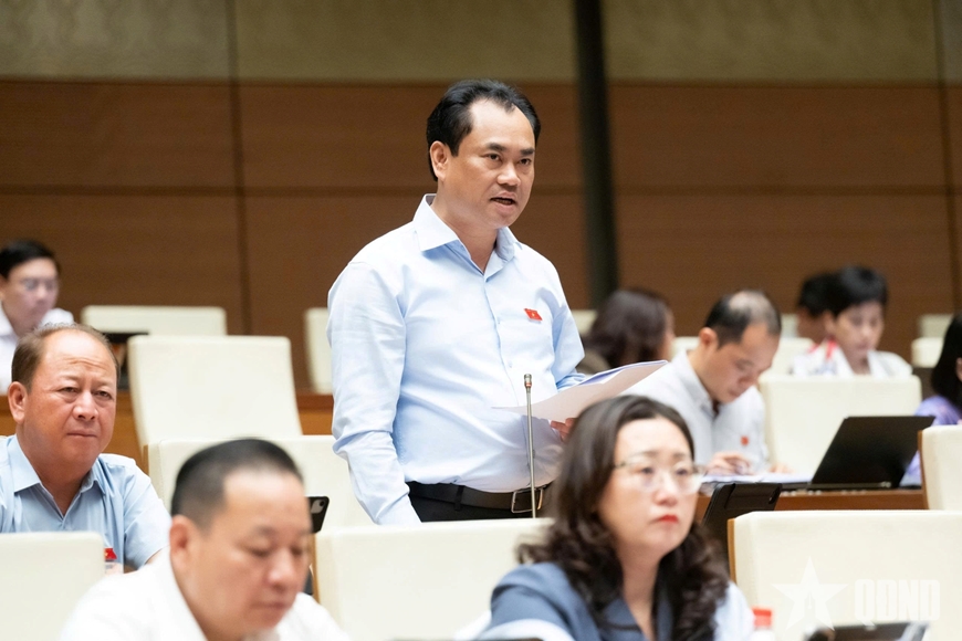 Bộ trưởng N&ocirc;ng nghiệp v&agrave; M&ocirc;i trường giải tr&igrave;nh Quốc hội: Tiếp tục t&aacute;i cơ cấu n&ocirc;ng nghiệp theo hướng xanh