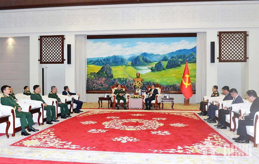 Đại tướng Nguyễn Tân Cương chào xã giao lãnh đạo Đảng, Nhà nước, Quân đội Lào