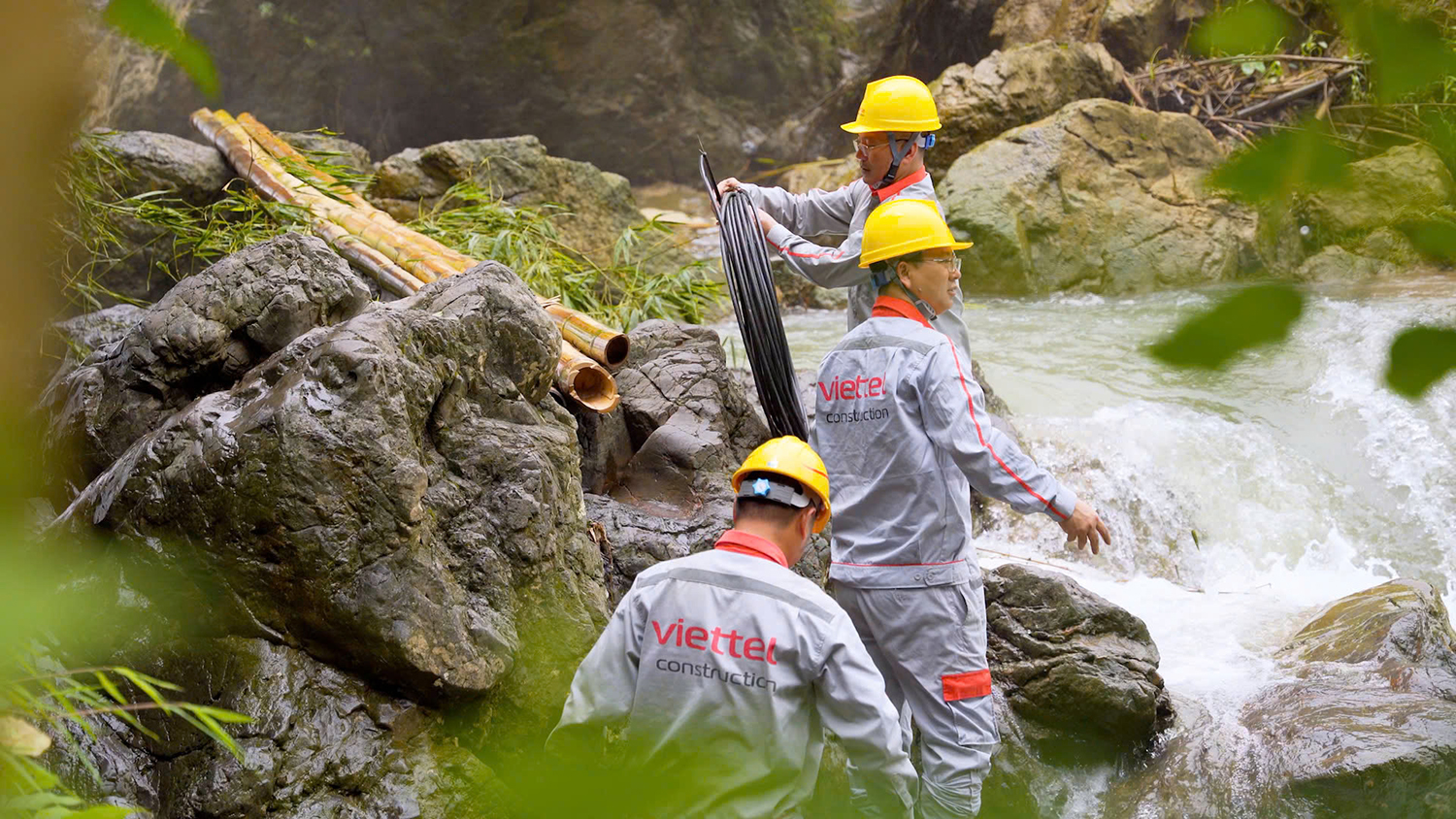 Thống nhất hành động, khơi thông nguồn lực - Bài 8: Phát triển kinh tế - xã hội phải luôn gắn với quốc phòng, an ninh