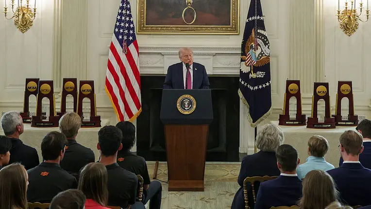 Mỹ gia hạn lệnh ngừng bắn với Iran