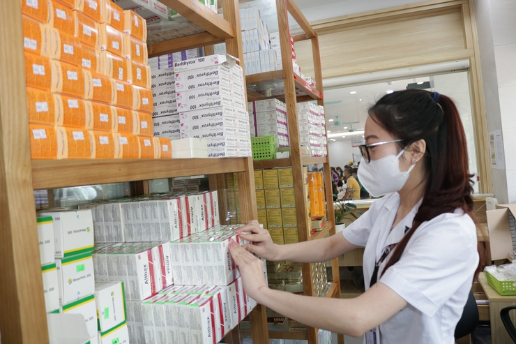 Hà Nội tăng cường quản lý, bình ổn giá thuốc và thiết bị y tế

