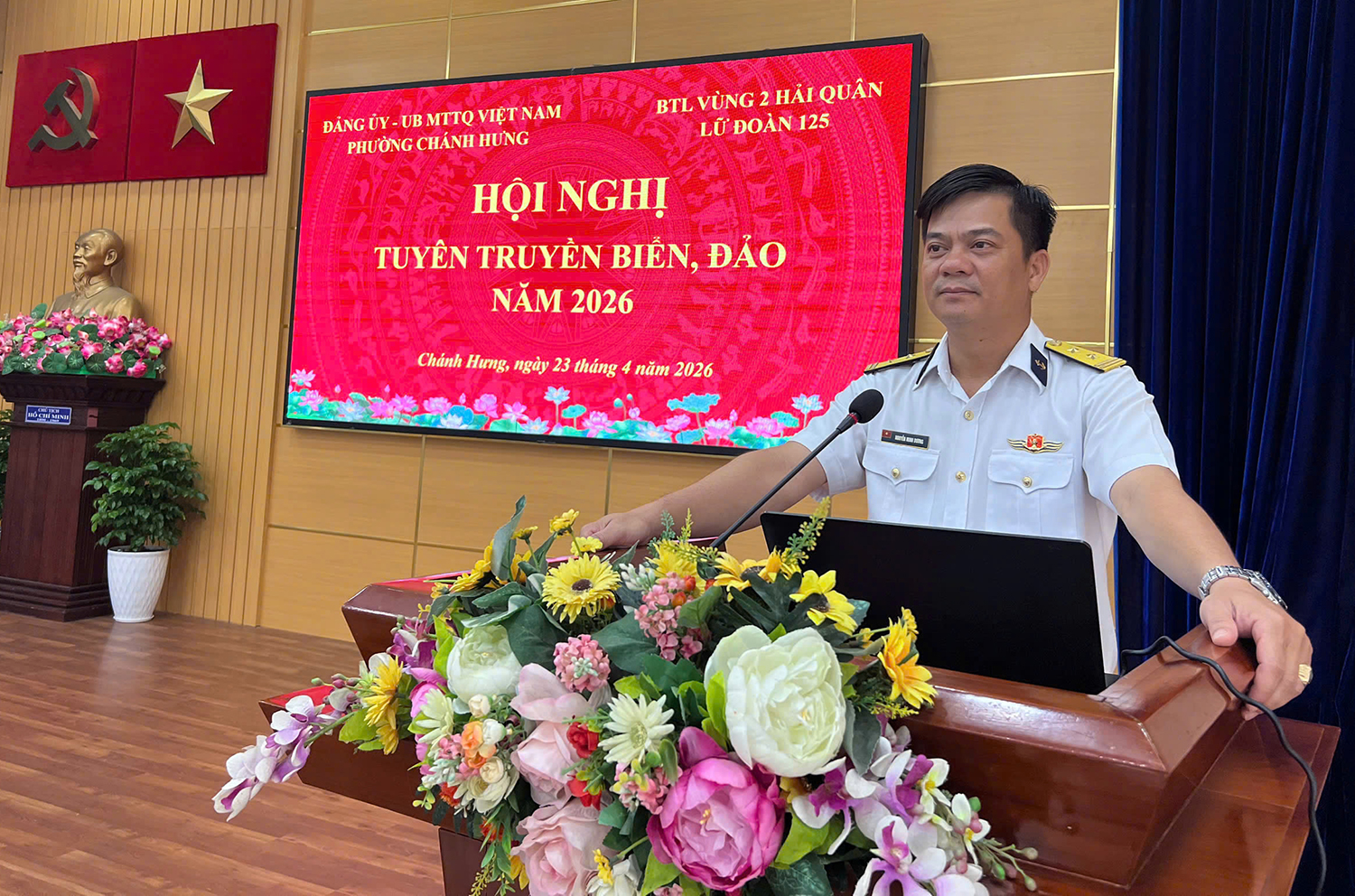 Nâng cao nhận thức về chủ quyền biển, đảo cho nhân dân