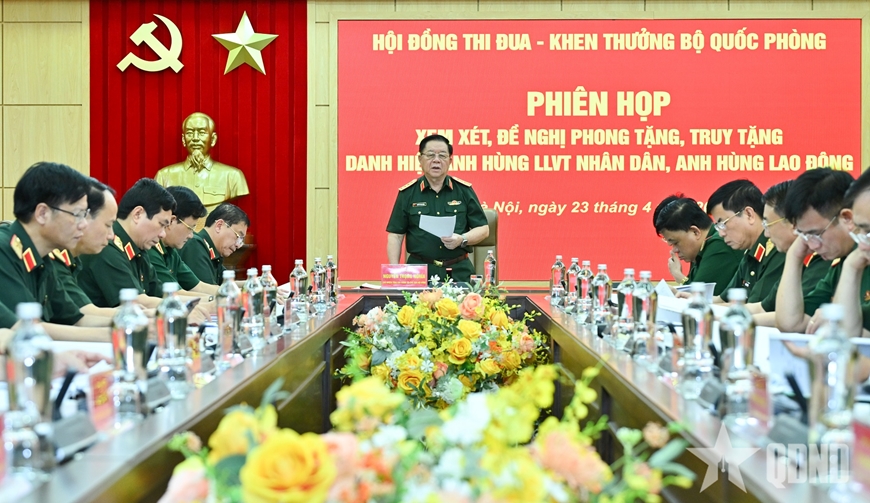 Gallery - 	Đại tướng Nguyễn Trọng Nghĩa chủ trì phiên họp Hội đồng TĐ-KT