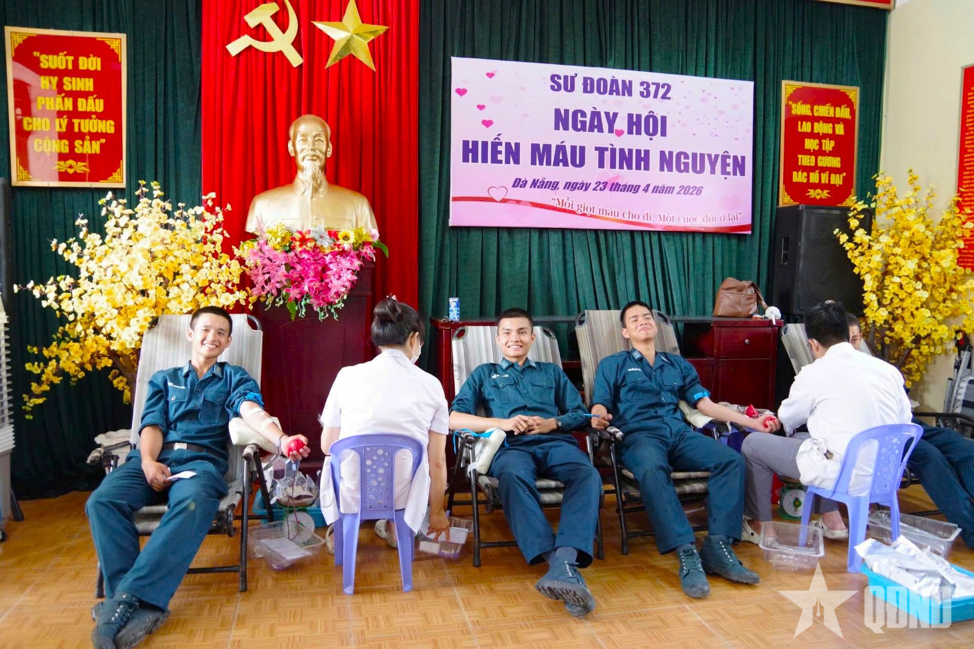  Sư đoàn 372 tổ chức hiến máu tình nguyện 