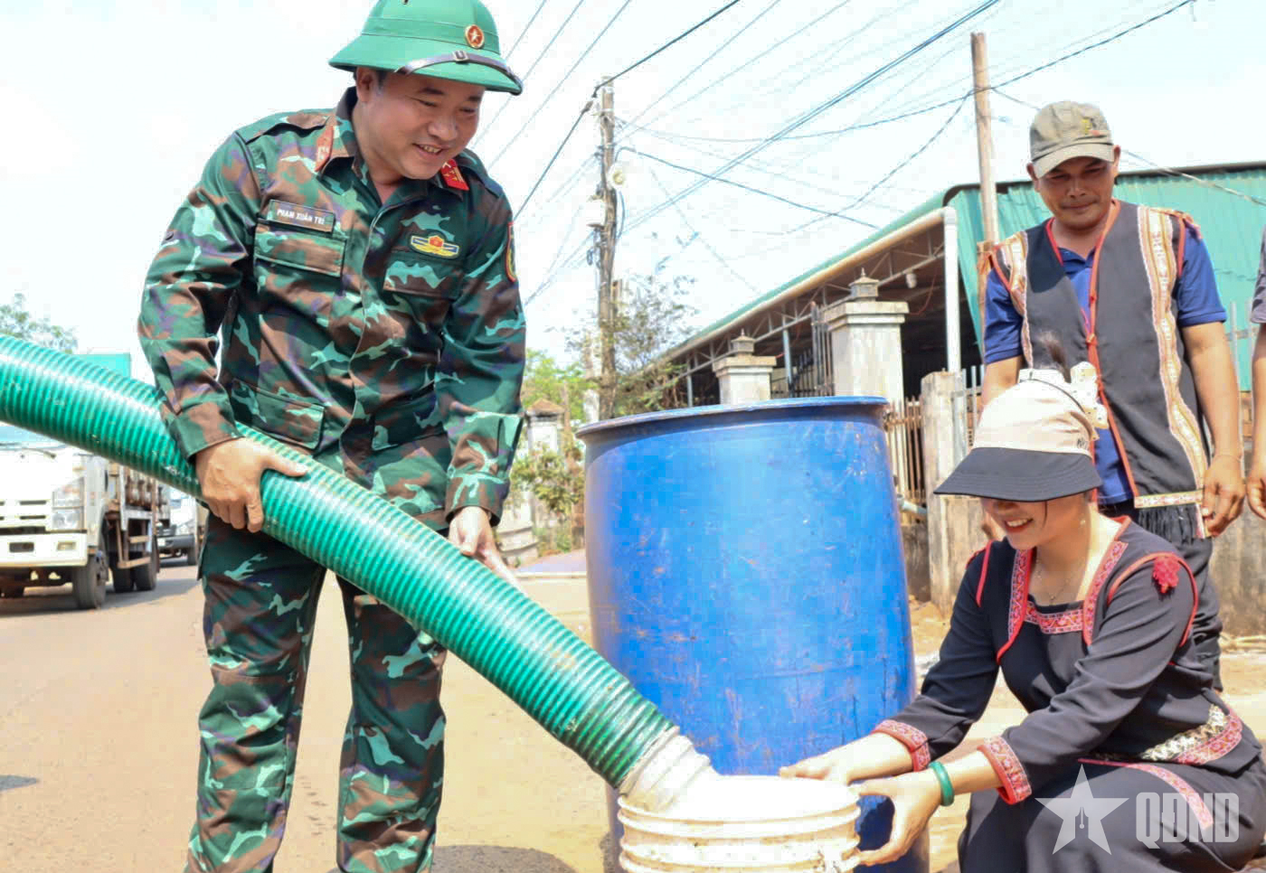 Ở đâu người dân gặp khó, ở đó có Đoàn Kinh tế - Quốc phòng 72