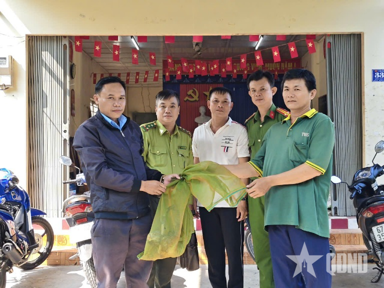 Tiếp nhận một cá thể động vật hoang dã do người dân địa phương tự nguyện bàn giao