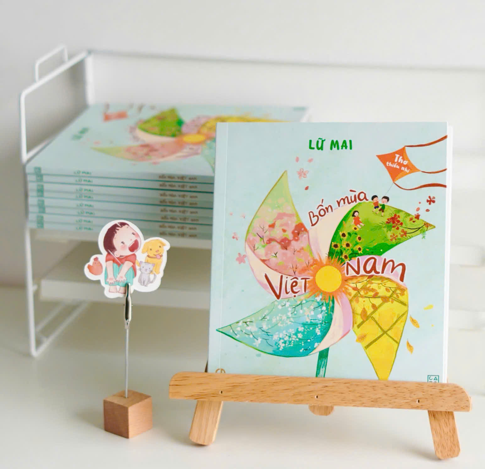 “Bốn mùa Việt Nam” gieo mầm cảm xúc qua vần thơ trong trẻo

