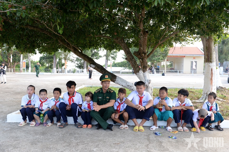 Cuộc "x&acirc;m lăng mềm" nhằm biến Việt Nam th&agrave;nh "thuộc địa văn h&oacute;a" trong thời đại số - B&agrave;i 3: Để văn h&oacute;a thực sự l&agrave; ngọn đuốc dẫn đường, phải đặt văn h&oacute;a v&agrave;o đ&uacute;ng vị tr&iacute; trụ cột chiến lược