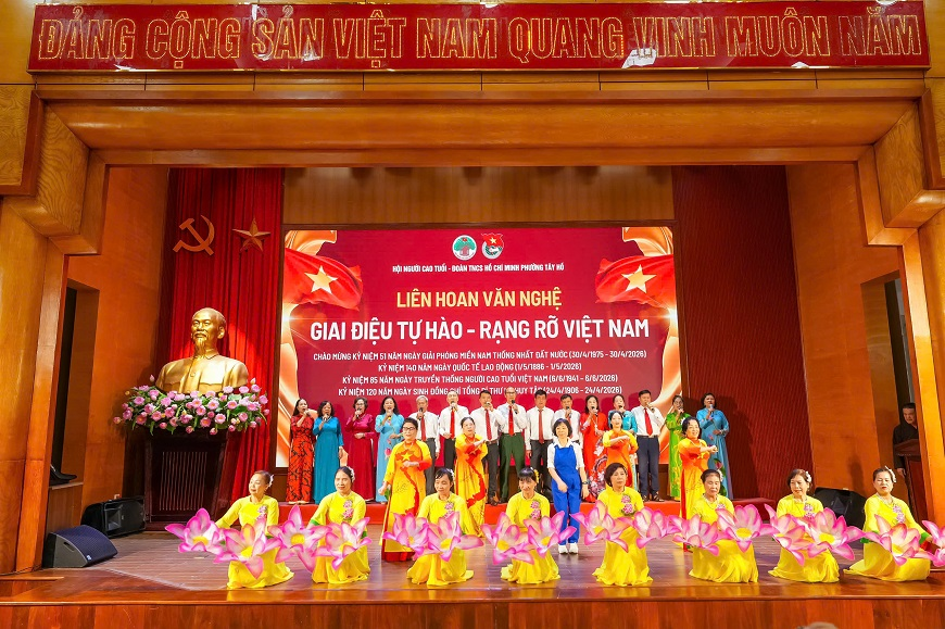 Phường Tây Hồ (Hà Nội): Ấn tượng chương trình văn nghệ “Giai điệu tự hào - Rạng rỡ Việt Nam”

