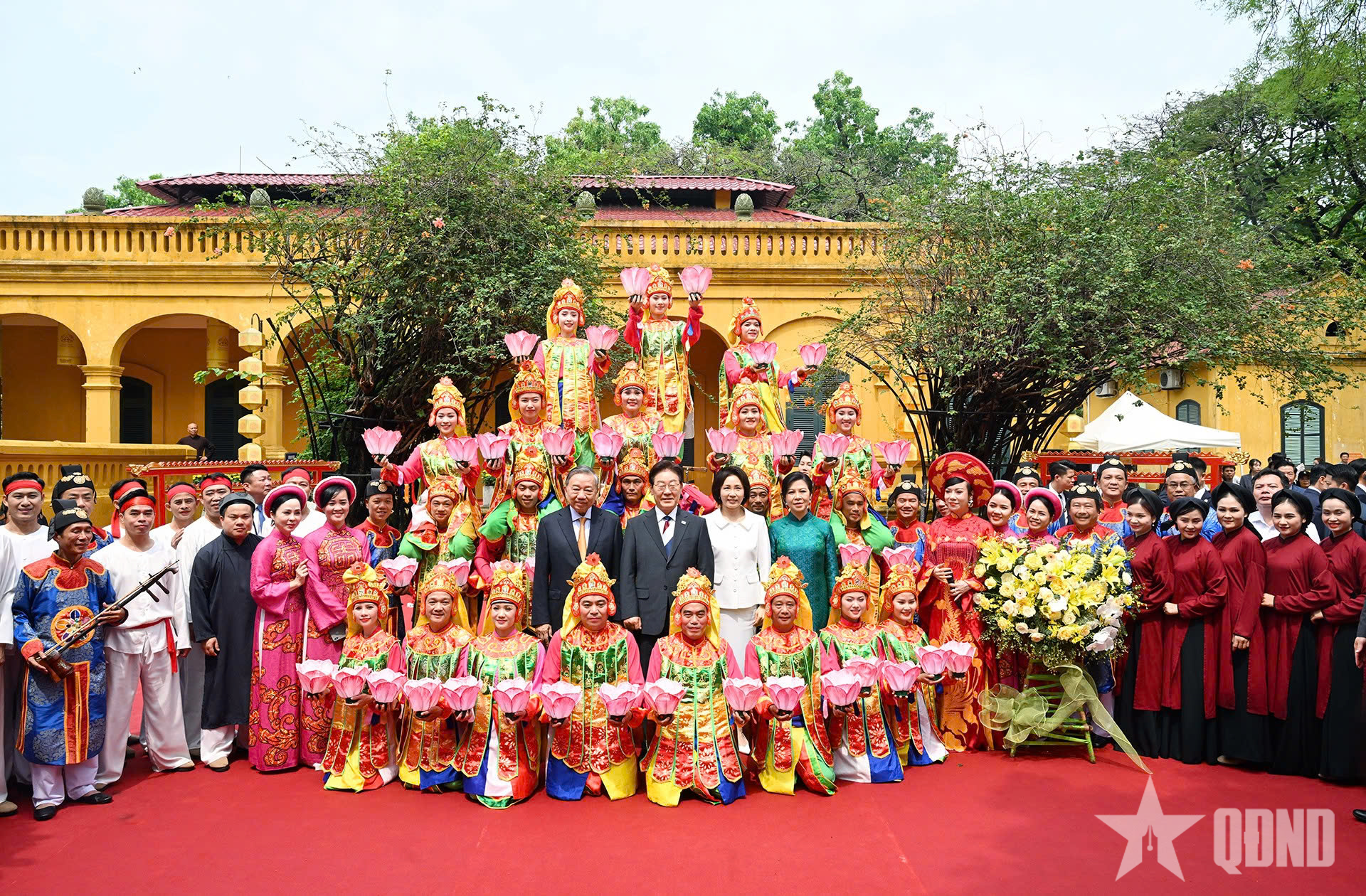 Tổng Bí thư, Chủ tịch nước Tô Lâm và phu nhân chủ trì Chương trình hữu nghị đặc biệt tại Hoàng Thành Thăng Long