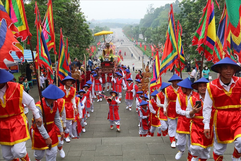 Làm phong phú di sản văn hóa nguồn cội